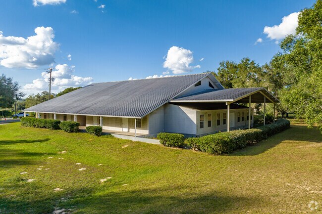 Gospel Assembly Christian has a student-teacher ratio of 11 to 1.