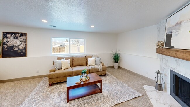 3370 Foxridge Dr, Colorado Springs, CO 80916 - photo 2