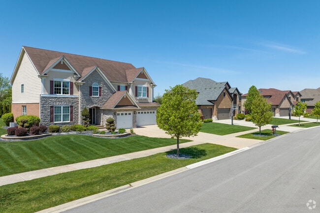 Large brick homes in Brookside Glen are common.
