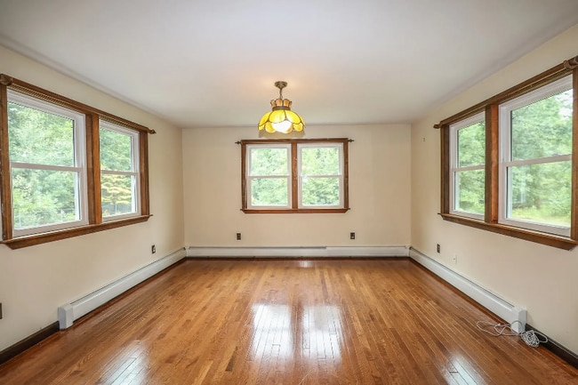 63 Mill Rd unit House, Kingston, NH 03848 - photo 4