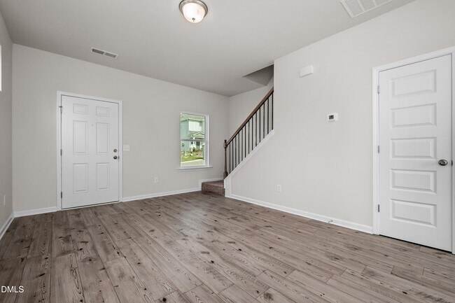 213 Courtside Dr, Dunn, NC 28334 - photo 2