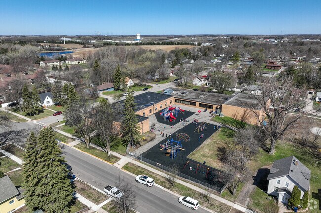 McKinley Elementary earned an overall grade of B from Niche.com.