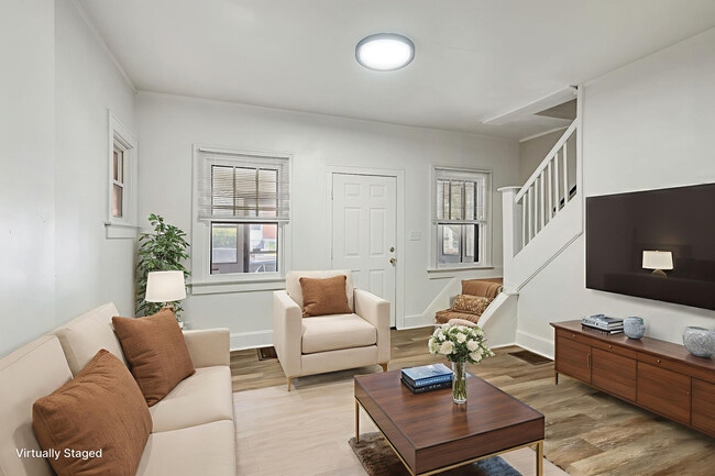 2231 Flora St, Cincinnati, OH 45219 - photo 2