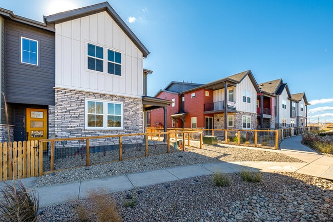 2869 E 103rd Dr, Thornton, CO 80229 - photo 3