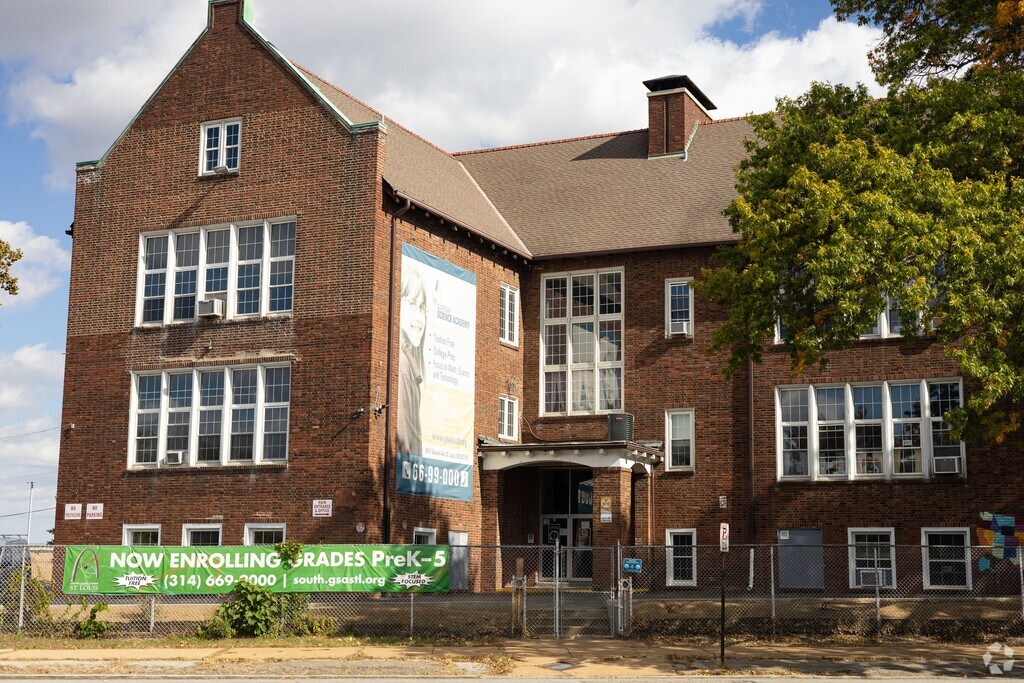 Gateway Academy High School serves students in the Mayfield community.