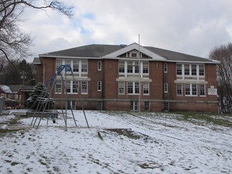 207 Pleasant St, Great Barrington, MA 01230