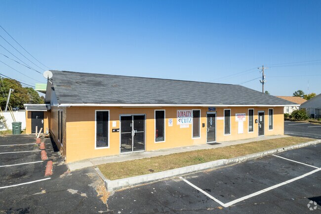 Unkle Buck's Kitchen is a popular destination for residents in Burton Heights.