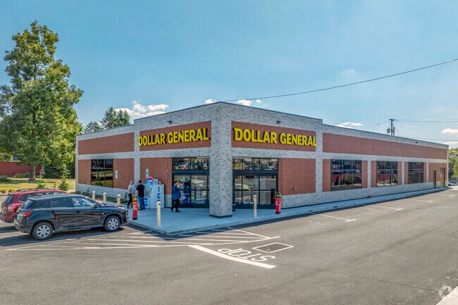 Dollar General to restaurants like Old Carolina BBQ are a short drive for Eldorado residents.