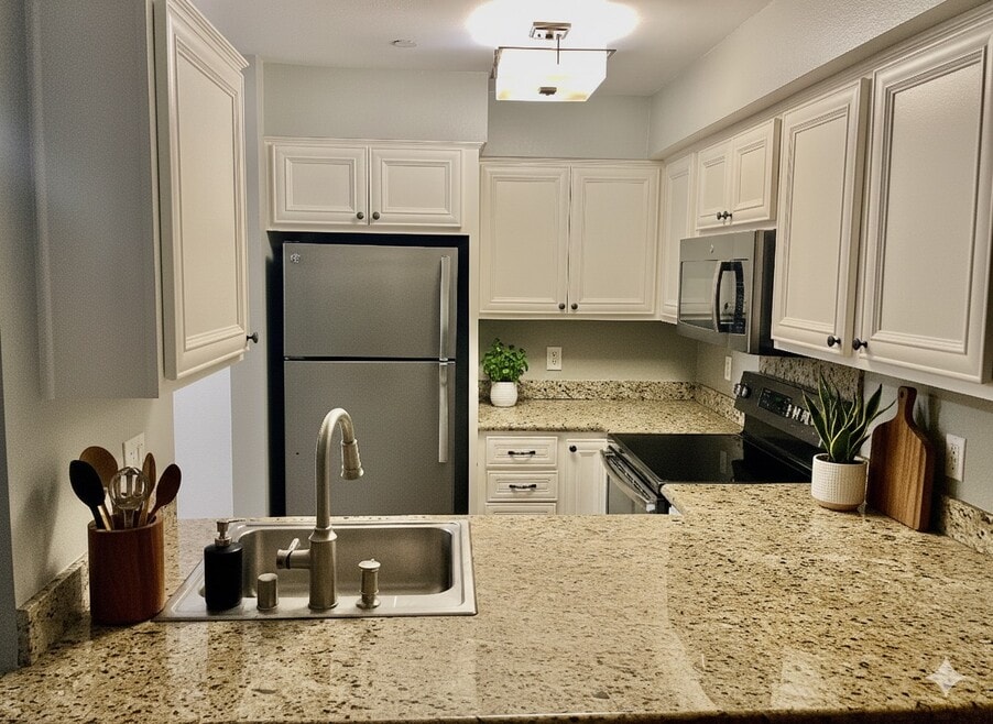 4077 3rd Ave unit Hillcrest Palms, San Diego, CA 92103 - photo 1