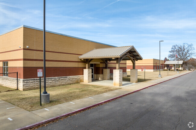 Westhaven Elementary School in Memphis maintains an 18:1 student-teacher ratio.