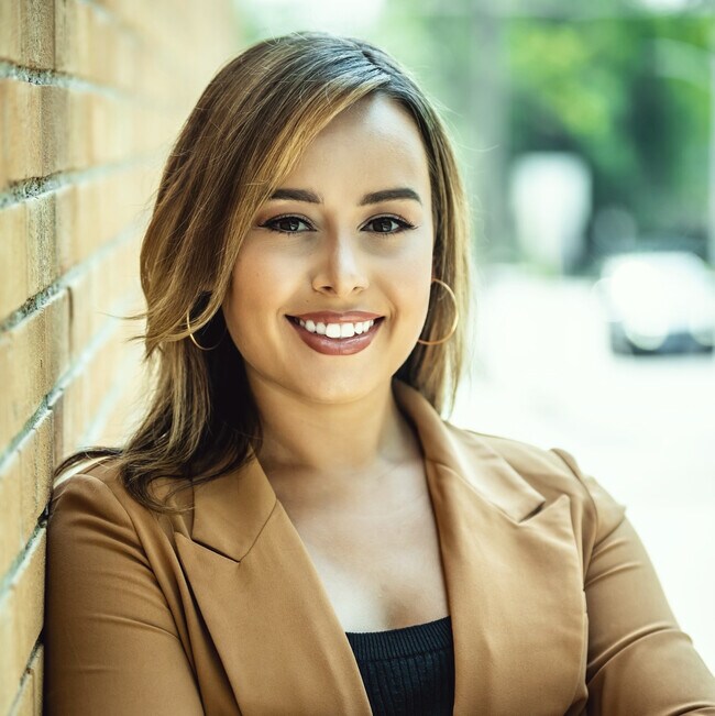 Agent Photo