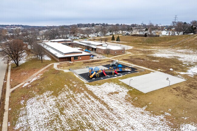 Oak Valley Elementary School has large outdoor space.