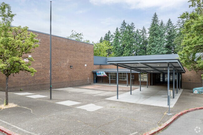 Westridge Elementary School, near Blue Heron, ranks among Oregon’s best, providing strong academics and modern facilities for local students.