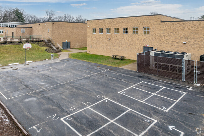 Greenview Upper Elementary School students can participate in a variety of clubs.