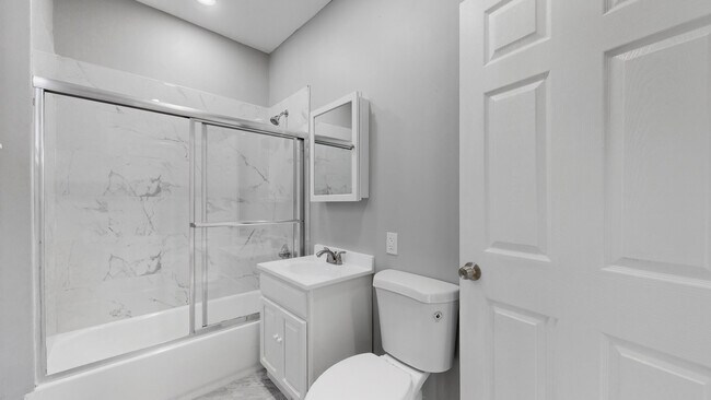 972 Mclean Ave unit 2R, Yonkers, NY 10704 - photo 6