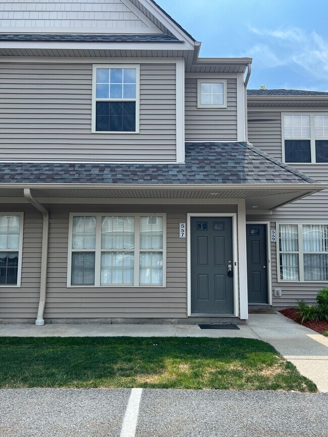 557 Gregory Ct Unit 557 Gregory Ct, Highland, NY 12528
