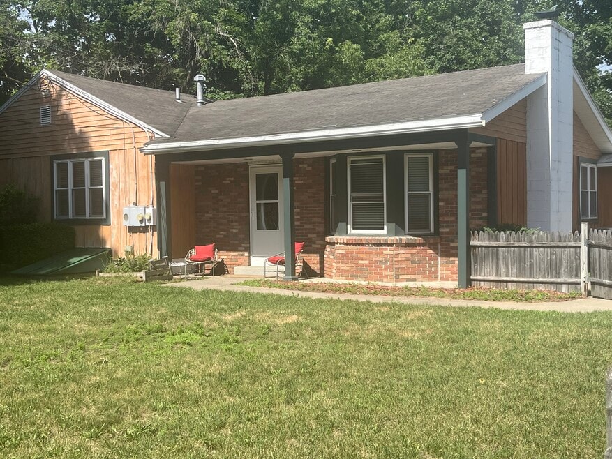 Large Affordable 3-Bed 3-Bath with Yard, Saratoga Springs, NY 12866 - photo 1