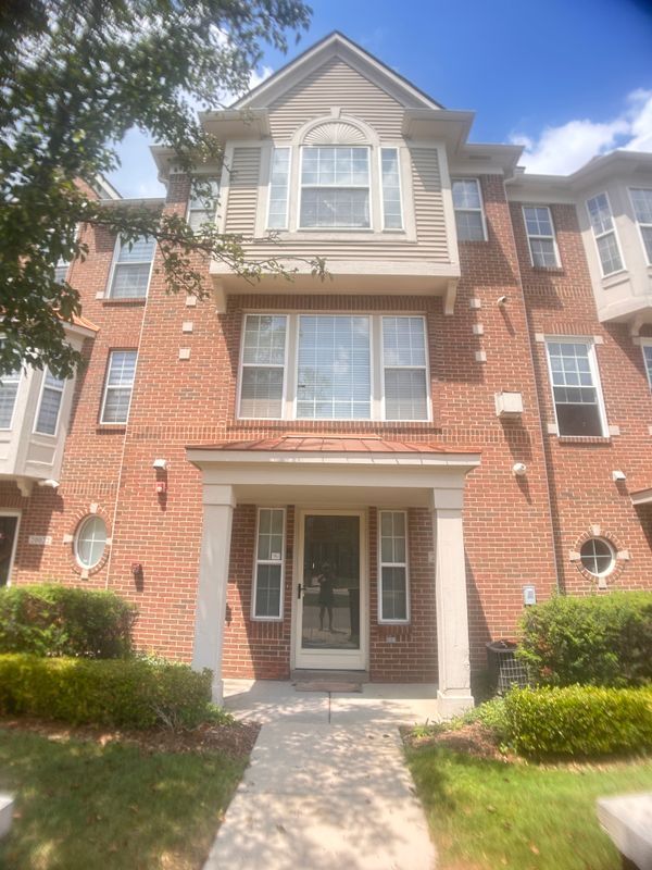 20018 Boardwalk Blvd, Southfield, MI 48075