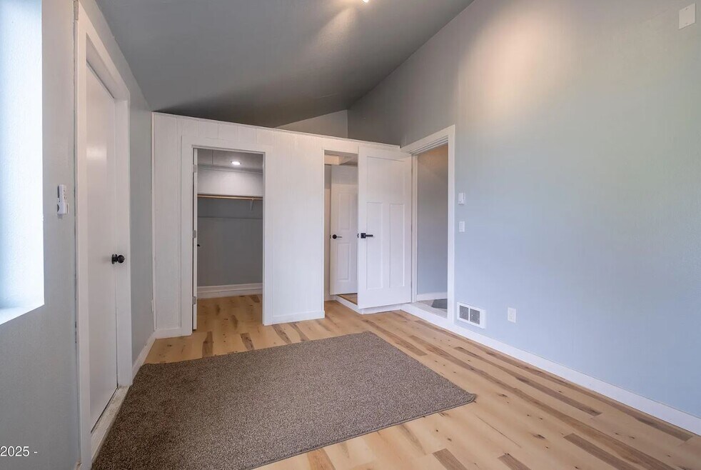 Walk in and loft