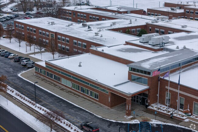 Akron Middle School teaches grades 6 to 8.