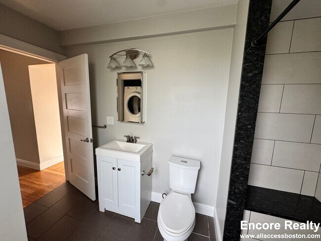 13 Pleasant St unit 8, Cambridge, MA 02139 - photo 5