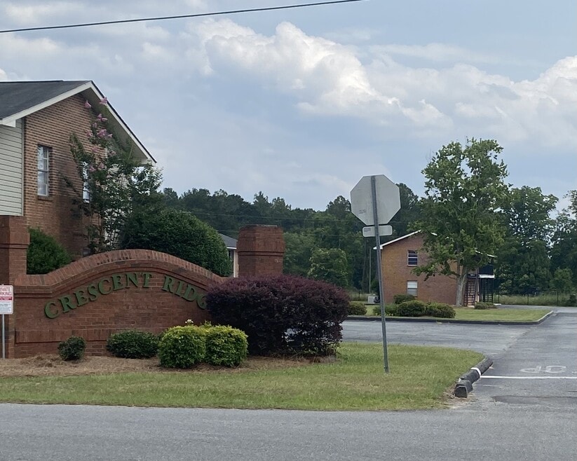 Crescent Ridge Apartments, Tifton, GA 31794 - photo 1