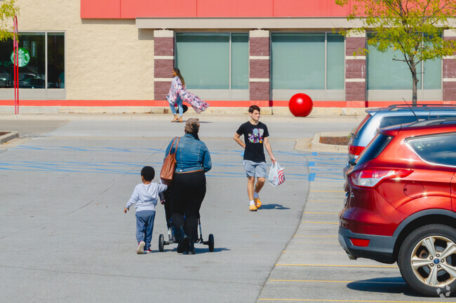 Target is one of the big box stores located in Oakhurst.