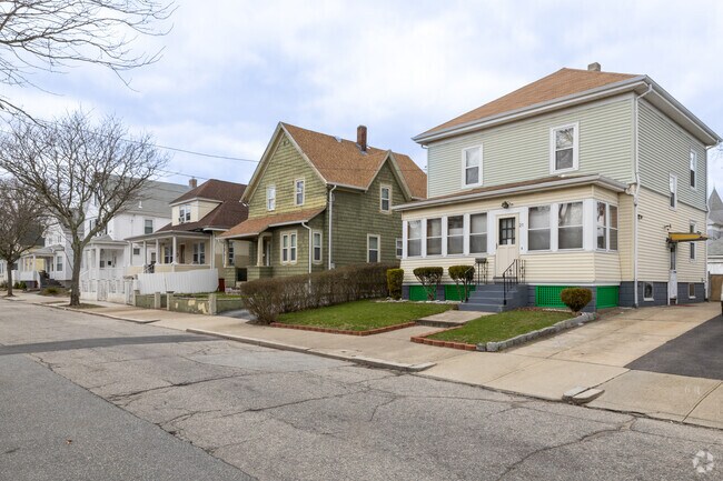 Many sidewalk-lined homes line the streets of South Elmwood.