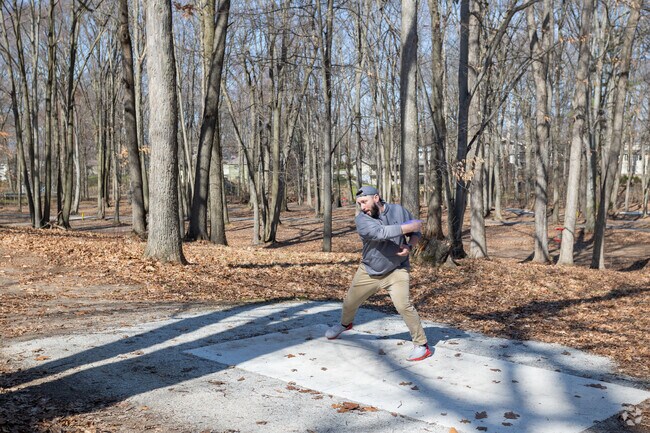 Jaycee Park has a full 18 hole disc gold course running throughout the park.