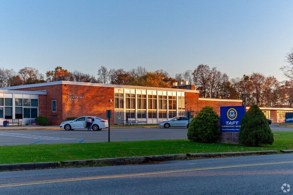 Taft Elementary School serves students in the Outlying Orange County community.