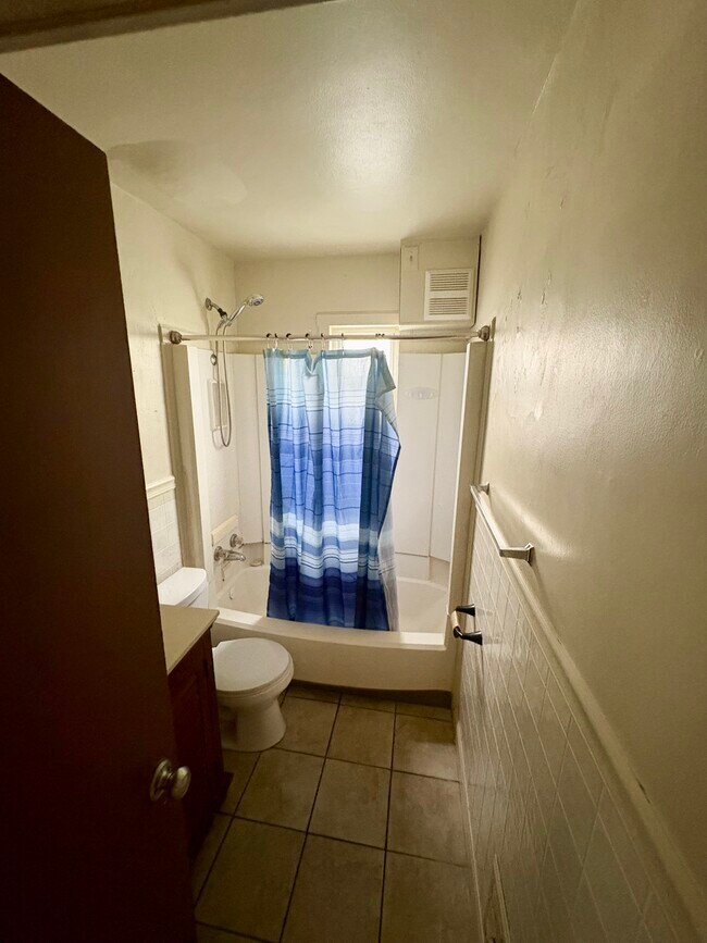6336 W Euclid Ave unit Lower Unit, Milwaukee, WI 53219 - photo 6