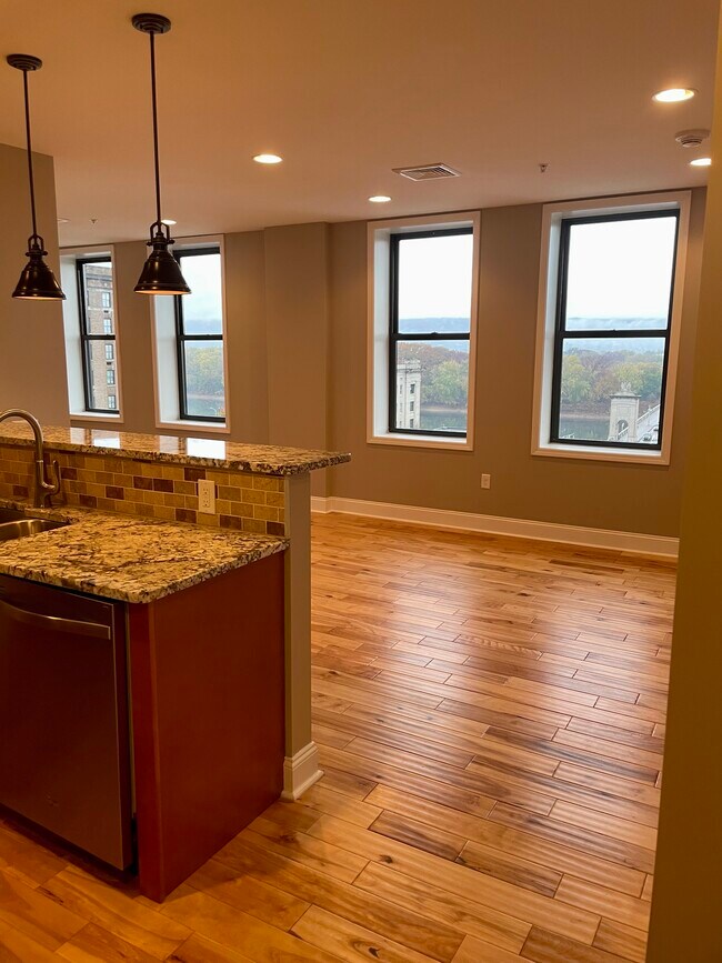 11 W Market St unit 802, Wilkes Barre, PA 18701 - photo 5