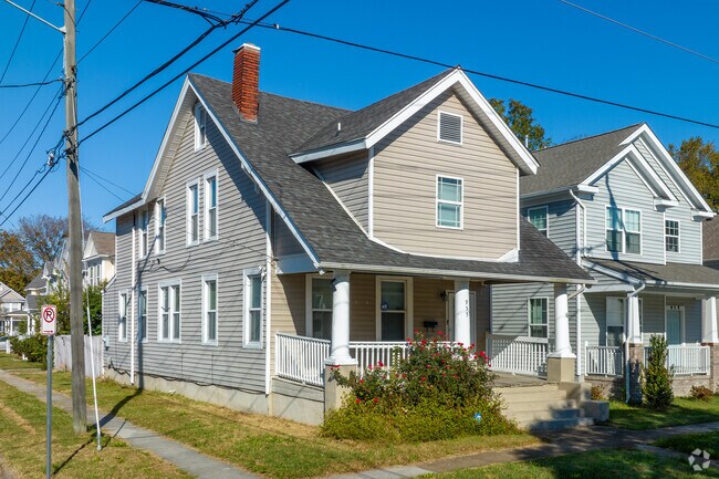 Most homes in Brambleton are recently constructed and have 2 stories of living space.