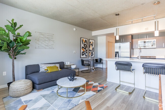 Gossamer, Portland, OR 97209 - photo 2