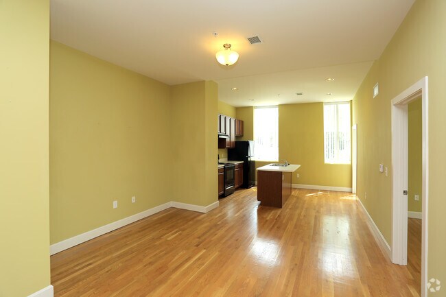 2BR - 1014SF - Dining Area