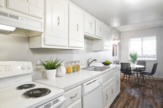 5957 S Gallup St, Littleton, CO 80120
