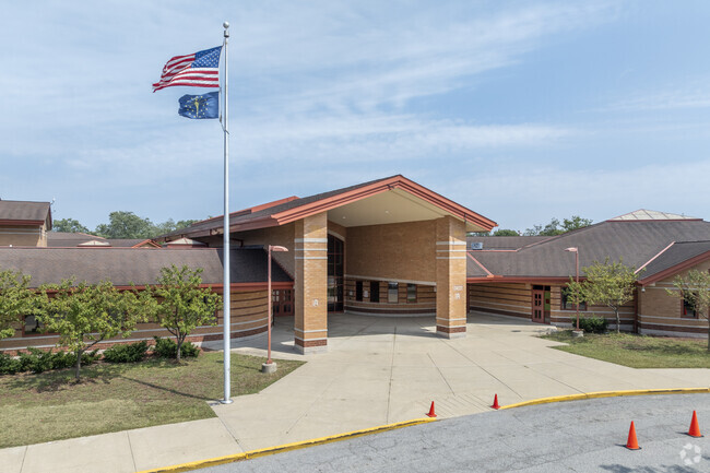 Warren G. Harding Elementary School serves grades PK, K-6.