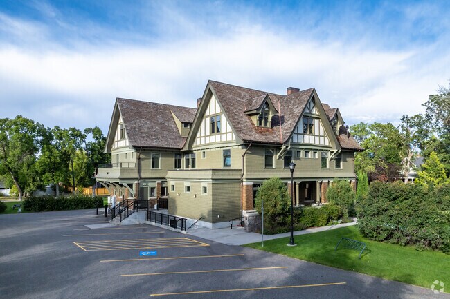 Story Mansion Park near the University neighborhood has a parking lot for visitors.