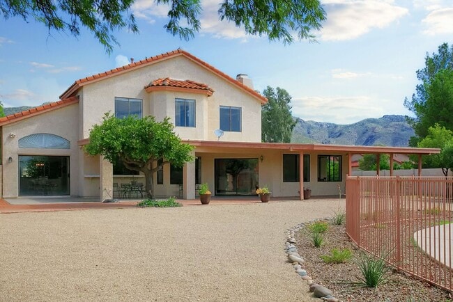 10760 E Via Tranquilla, Tucson, AZ 85749 - photo 2