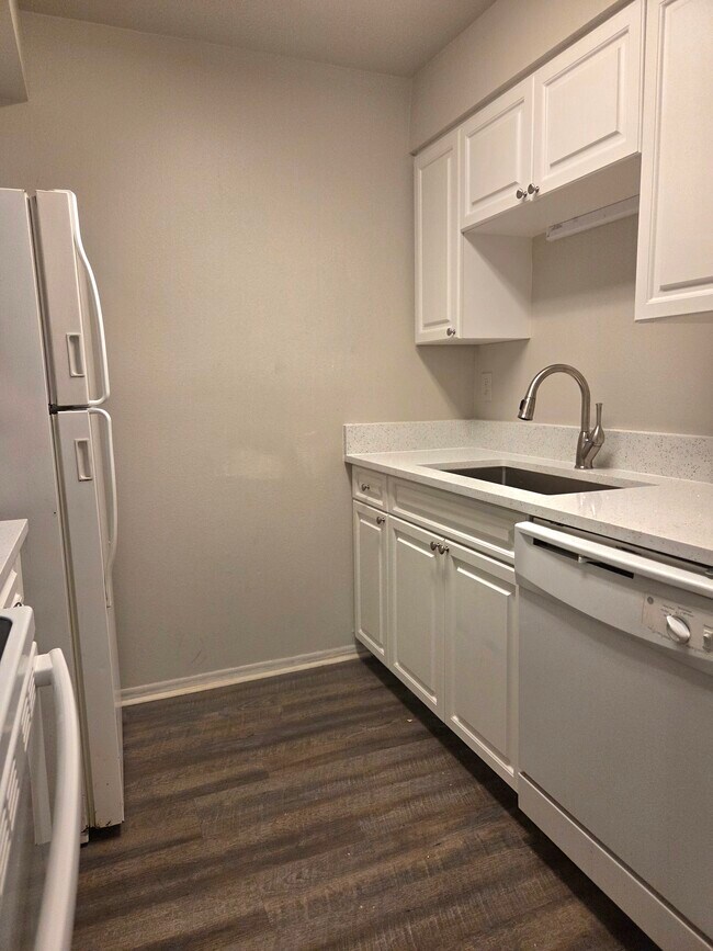 4031 Tumble Wood Trail unit 104, Tampa, FL 33613 - photo 5