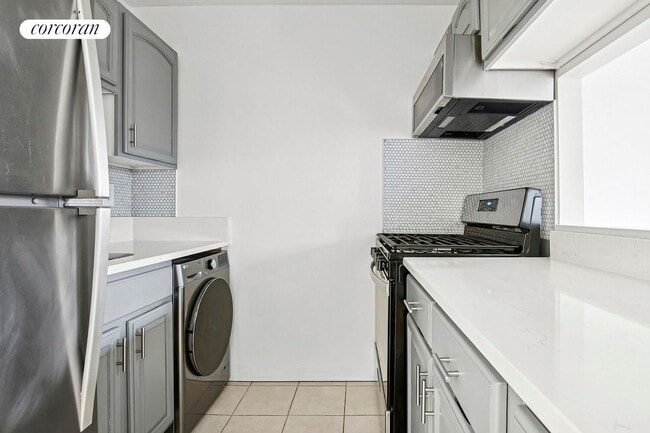 722 Marcy Ave, Brooklyn, NY 11216 - photo 4