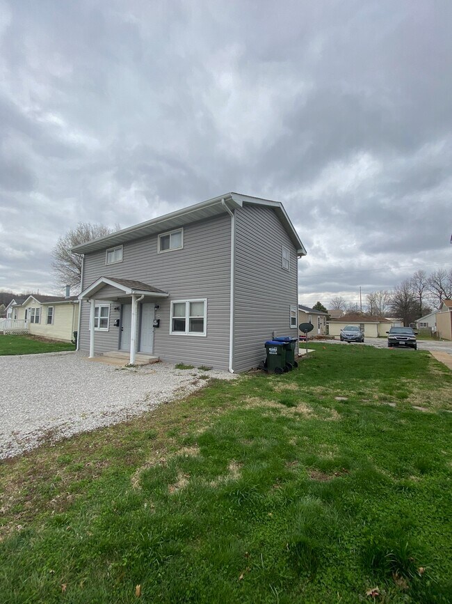Private parking in quiet duplex