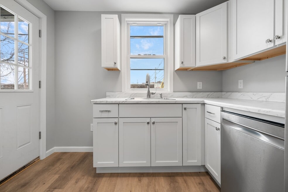 113 Temple St, Nashua, NH 03060 - photo 1