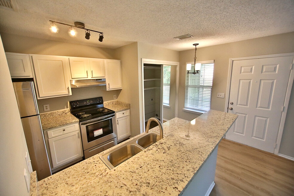 Gloster Flats 4288 N Gloster St, Tupelo, MS