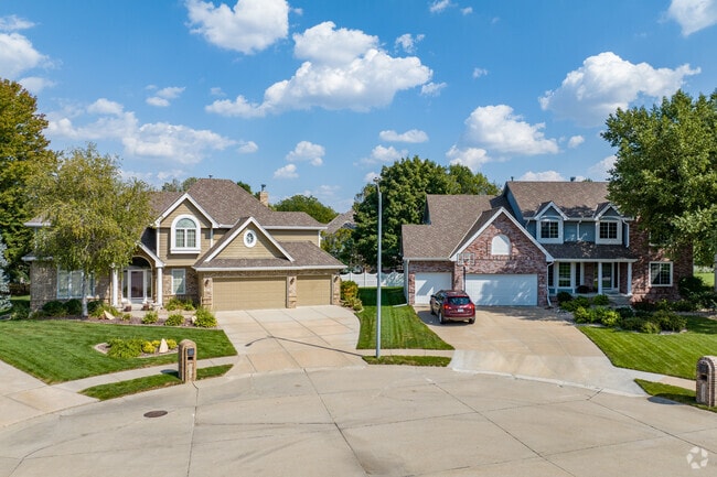 Lindenwood predominantly features larger homes in a variety of styles.