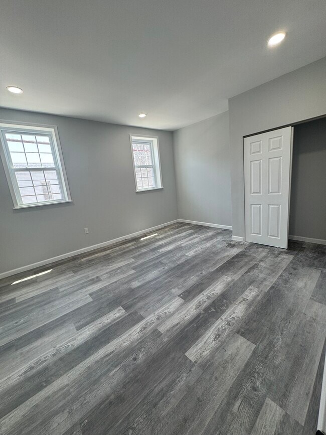 1850 S 23rd St unit 2, Philadelphia, PA 19145 - photo 2
