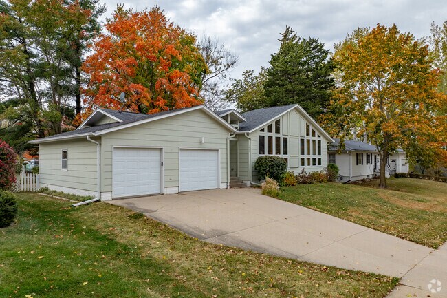Shimek’s midcentury ranch homes are a perfect blend of charm and modern living.