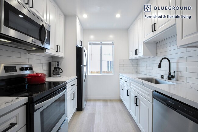 1231 S Bundy Dr unit FL1-ID126, Los Angeles, CA 90025 - photo 6