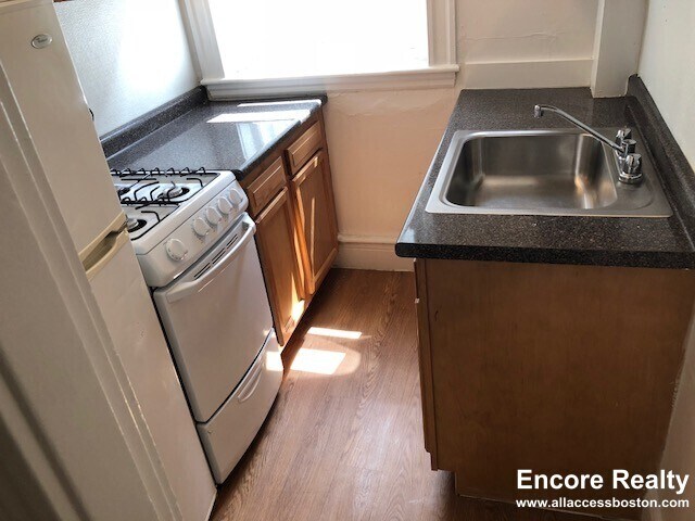 51 Brookline Ave unit 25, Boston, MA 02215 - photo 1