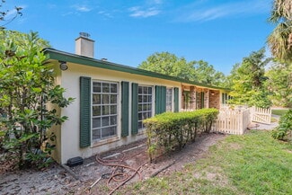 6235 4th St, Vero Beach, FL 32968
